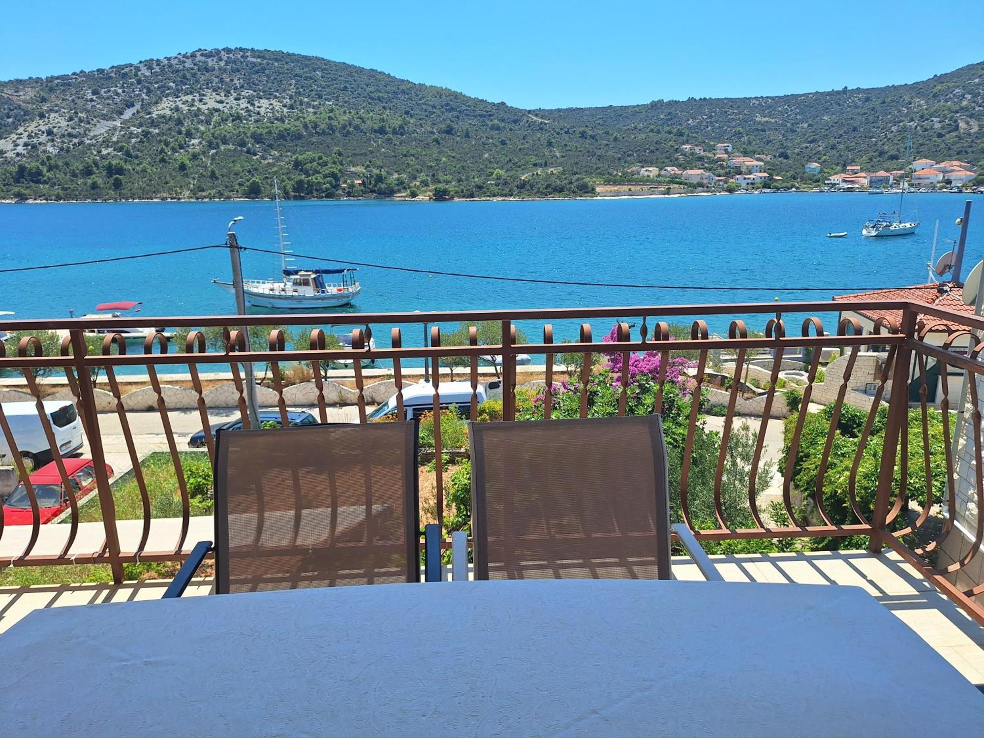 Apartments Mate Vinišće Exteriér fotografie