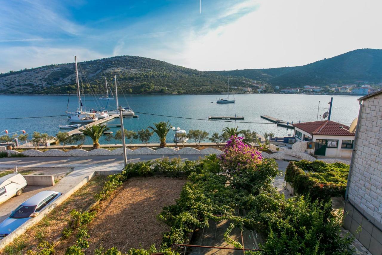Apartments Mate Vinišće Exteriér fotografie